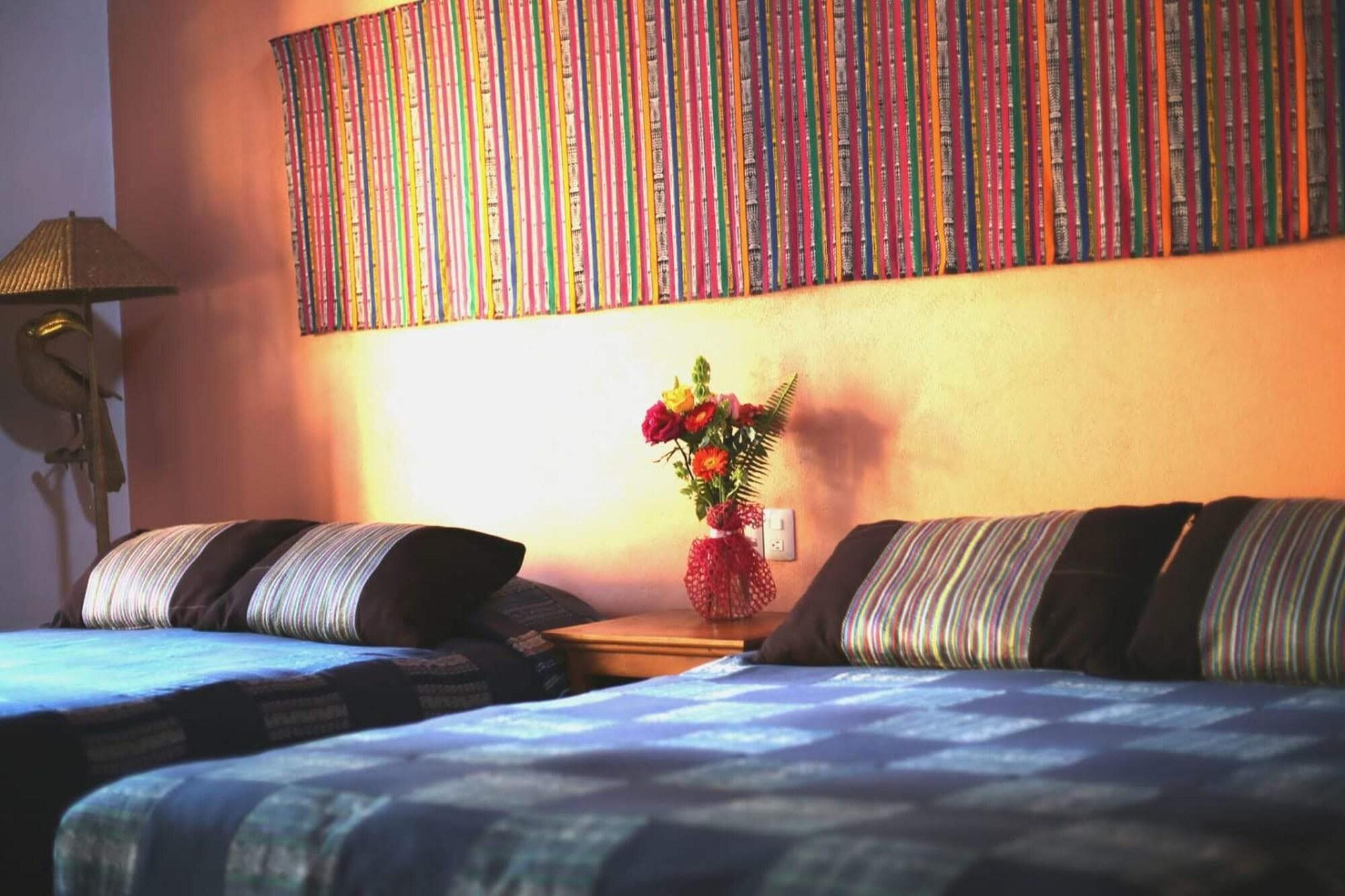 Posada Yolihuani Patzcuaro Bagian luar foto